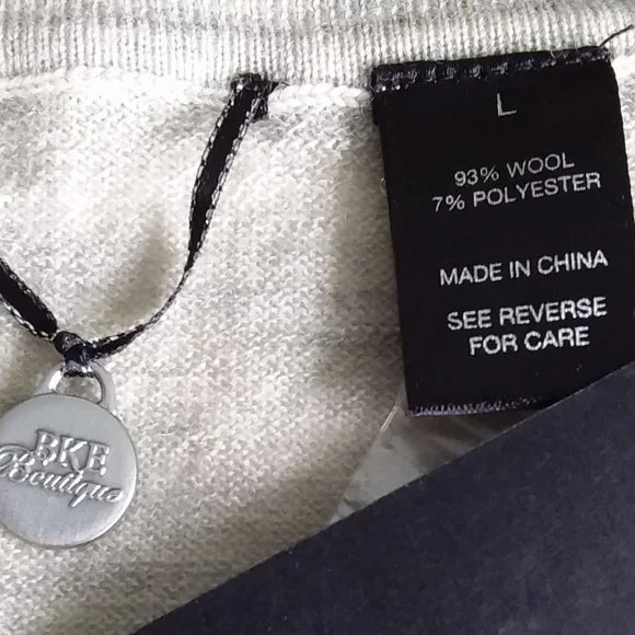 NWT BKE Boutique 93% Wool Cardigan Sweater Size L Gray Silver Metallic Thin Knit - Picture 9 of 9